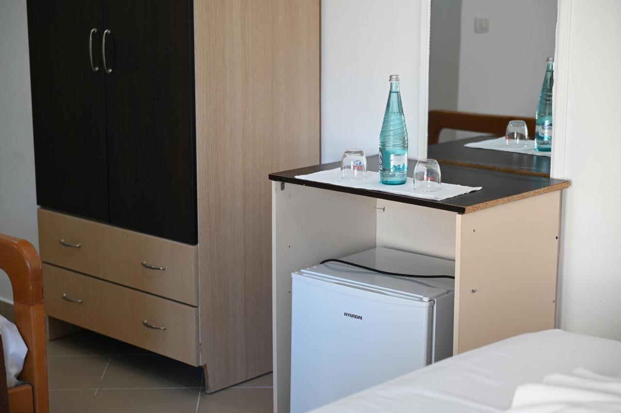 Vila Oxinn Kryemëdhej 外观 照片