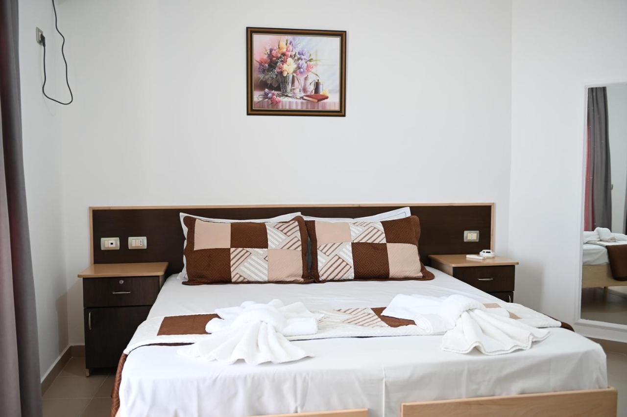 Vila Oxinn Kryemëdhej 外观 照片