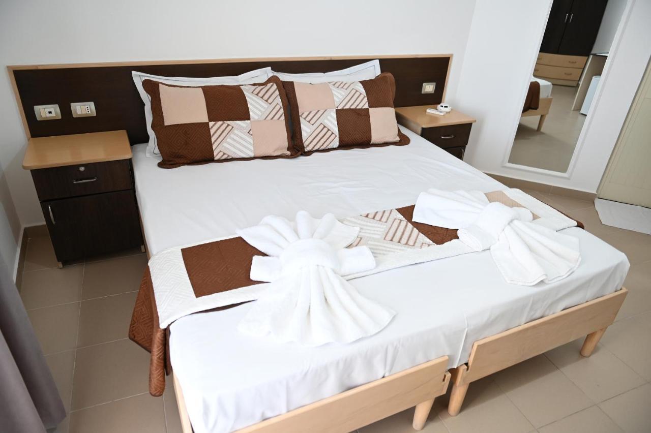 Vila Oxinn Kryemëdhej 外观 照片