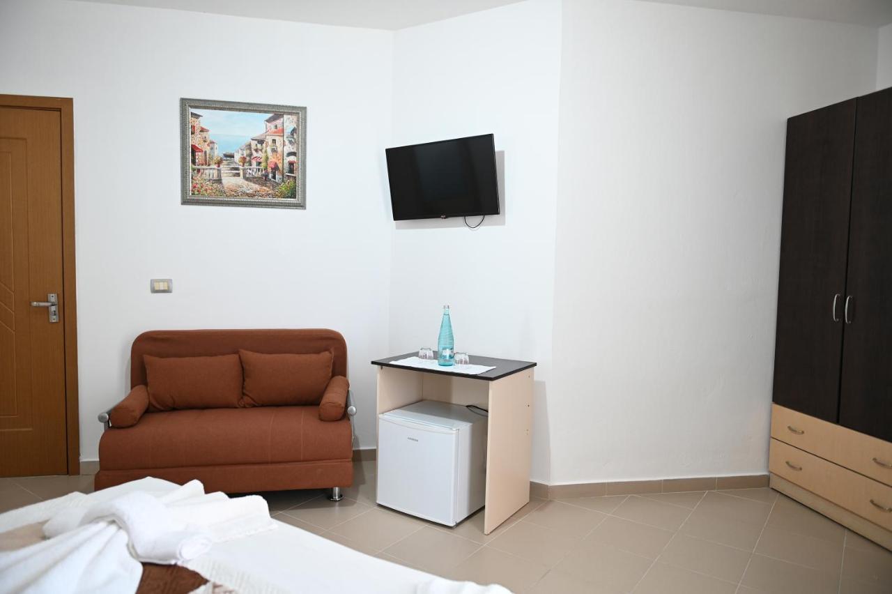 Vila Oxinn Kryemëdhej 外观 照片
