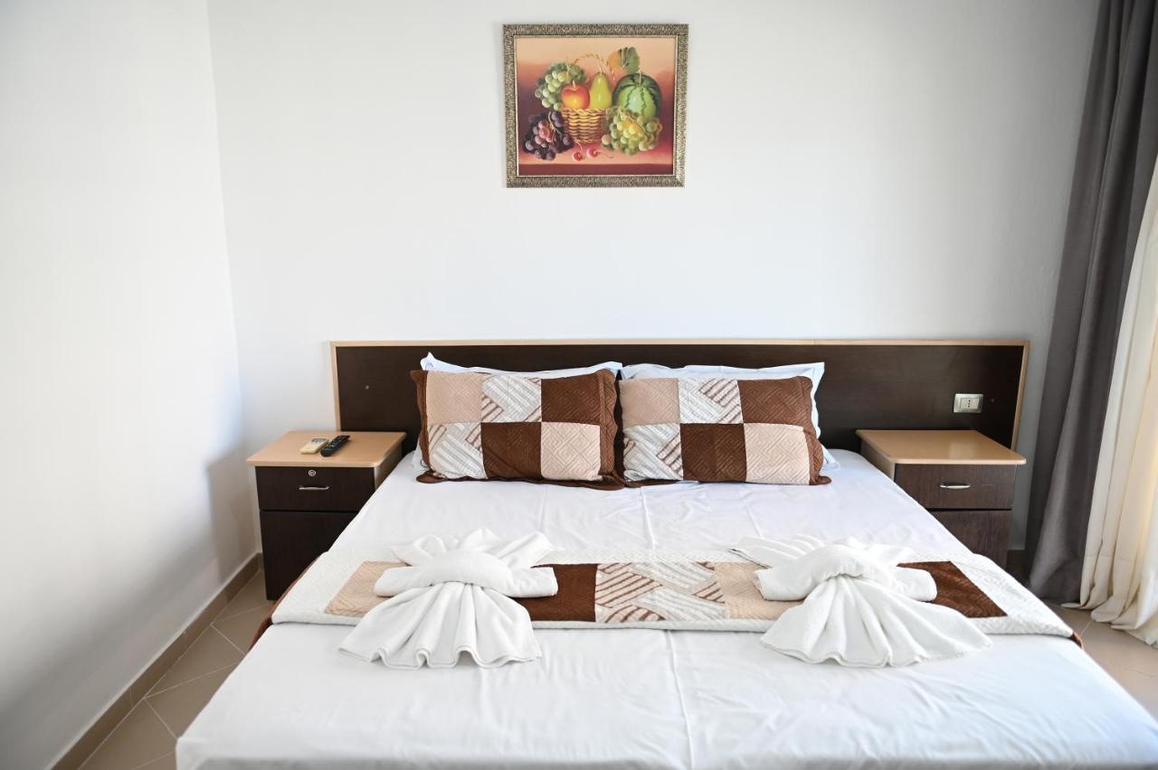 Vila Oxinn Kryemëdhej 外观 照片